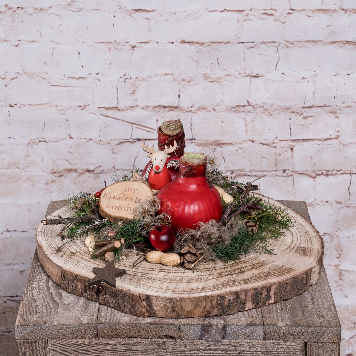 Weihnachtliche Holzscheibe mit Amaryllis Bild 1